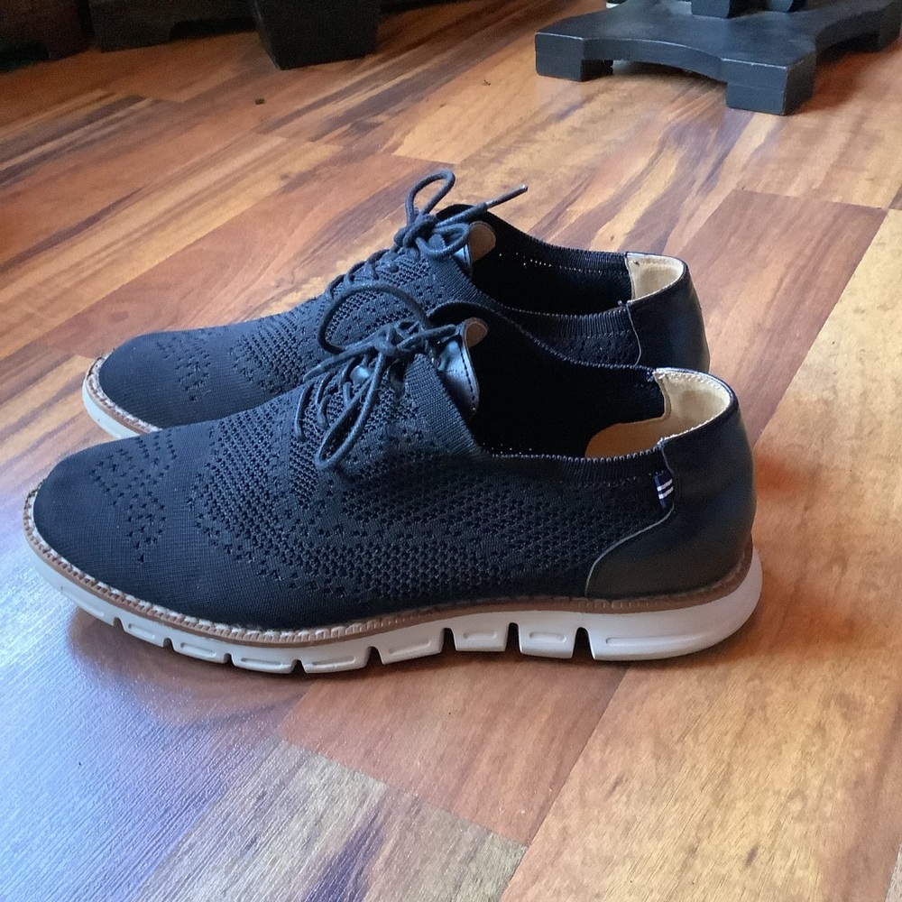 Nautica Size 10 black Wrenwood mesh knit oxfords